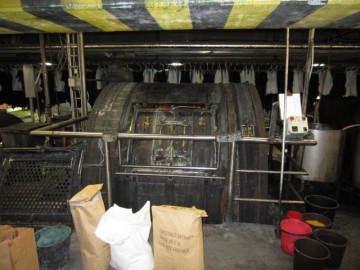 Re-tanning & dyeing - Gockenbach - 3,2 x 2,3 Re-tanning & dyeing - Gockenbach - 3,2 x 2,3