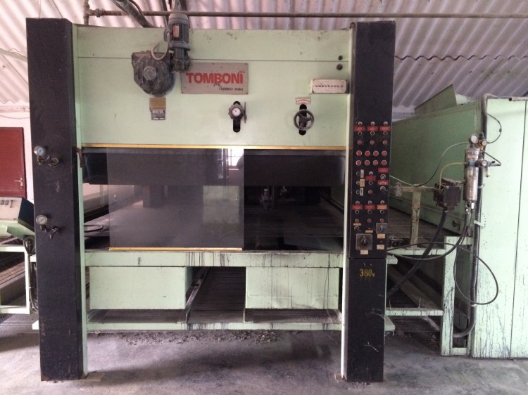 Spraying machines - Tomboni - LINEAR single cabin