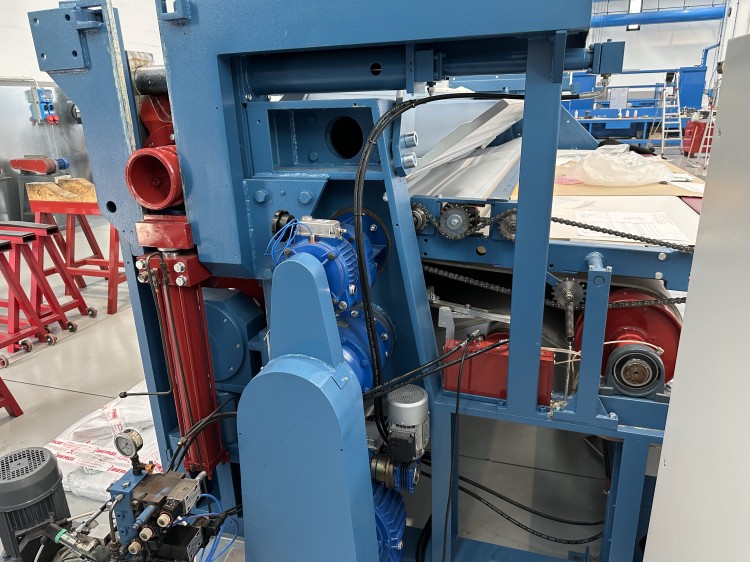 Ironing & Embossing - Bergi - Kombipress