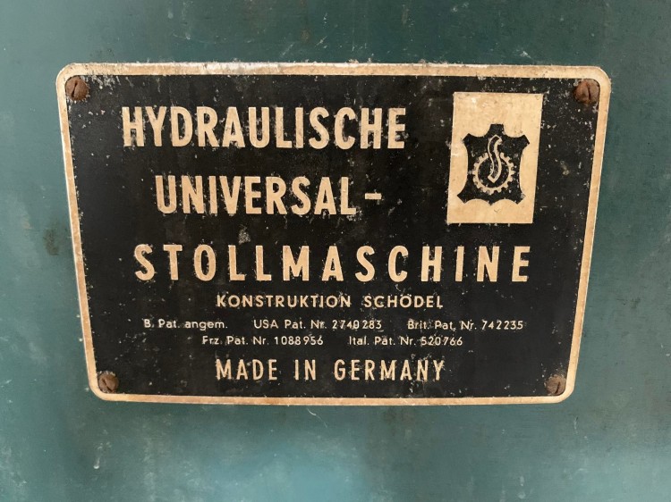 Vertical staking machines - Schödel - Stollmaschine